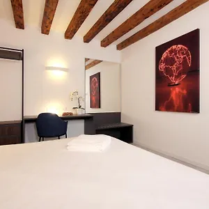  Apartment Modern Art