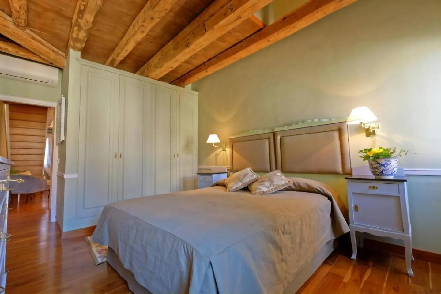 Campanile Alla Canonica Design House Venedig