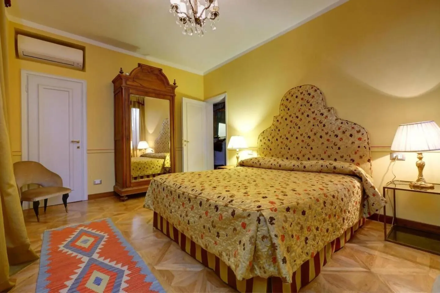 Campanile Alla Canonica Design House Venedig
